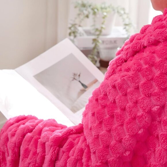 Hot Pink Throw Blanket 50"×60" Soft Plush Cozy Blanket - Picture 6 of 8